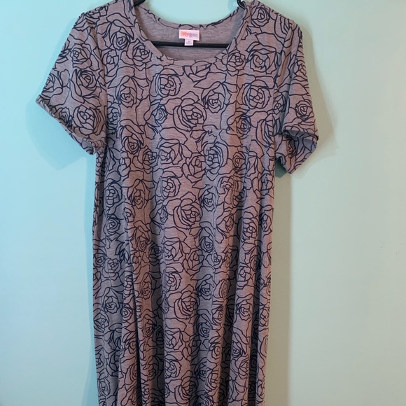 LuLaRoe Dresses & Skirts - BNWOT LulaRoe Medium Gray and Navy Rose Carly LuLaRoe Dresses & Skirts - BNWOT LulaRoe Medium Gray and Navy Rose Carly